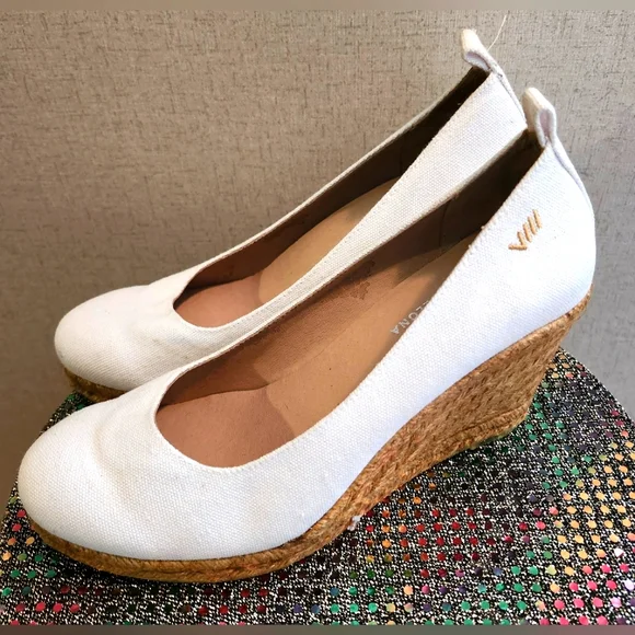 Viscata Barcelona white and tan Espadrille Wedges Size 39(9) EUC - Picture 2 of 11